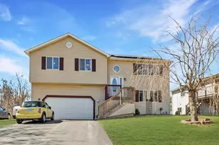 43144 N Lake Ave, Antioch, IL 60002 - Photo 1