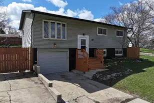 643 Armitage Ave, Glendale Heights, IL 60139 - Photo 1