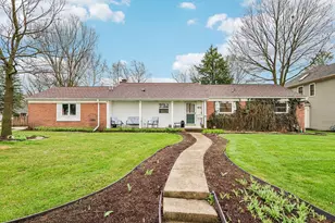 902 Arbor Ct, Wheaton, IL 60189 - Photo 1