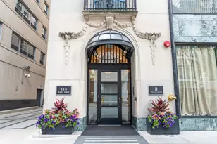 118 E Erie St, Chicago, IL 60611 - Photo 1