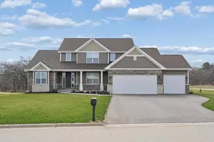 7803 Gleenwood Dr, Roscoe, IL 61073 - Photo 1