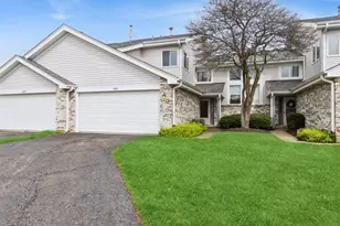 496 Stone Gate Cir, Schaumburg, IL 60193 - Photo 1