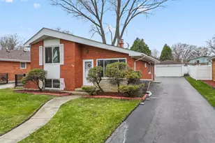 216 N Lombard Ave, Lombard, IL 60148 - Photo 1
