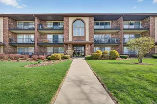7545 Sheridan Dr, Willowbrook, IL 60527 - Photo 1