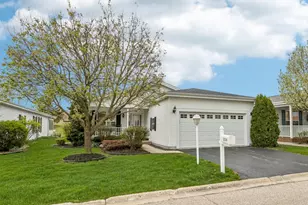 226 Rodeo Dr, Grayslake, IL 60030 - Photo 1