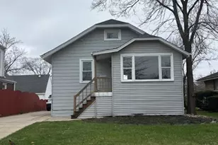 209 S Pick Ave S, Elmhurst, IL 60126 - Photo 1
