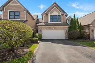 547 Rosebud Dr S, Lombard, IL 60148 - Photo 1