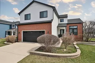 9015 Hillcrest Ln, Woodridge, IL 60517 - Photo 1