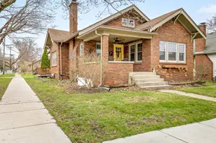 302 N Rockford Ave, Rockford, IL 61107 - Photo 1