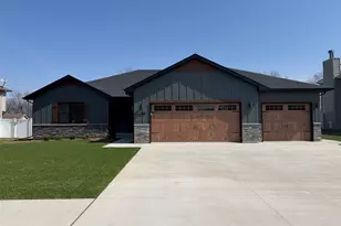 1356 Eagle Bluff Dr, Bourbonnais, IL 60914 - Photo 1