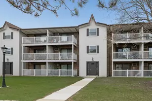 125 Gregory St, Aurora, IL 60504 - Photo 1