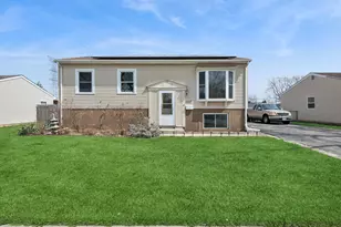 209 Nippert Ave, Romeoville, IL 60446 - Photo 1
