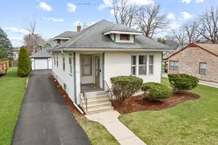 716 Liberty St, West Dundee, IL 60118 - Photo 1