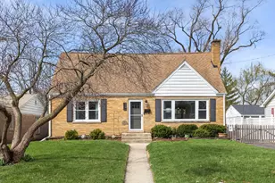 218 S Fairfield Ave, Lombard, IL 60148 - Photo 1