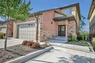 70 Prairie Ct, Wheeling, IL 60090 - Photo 1