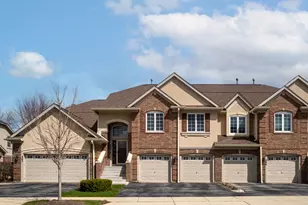 564 Harvey Lake Dr, Vernon Hills, IL 60061 - Photo 1