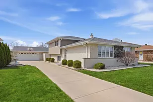 8512 Natchez Ave, Burbank, IL 60459 - Photo 1