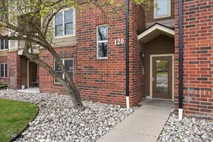 120 Glengarry Dr, Bloomingdale, IL 60108 - Photo 1