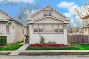 1040 N Austin Blvd, Oak Park, IL 60302 - Photo 1