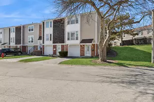1936 Whitingham Ln, Hoffman Estates, IL 60169 - Photo 1