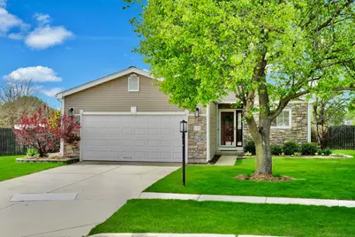 115 Abbeywood Circle, Streamwood, IL 60107 - Photo 1
