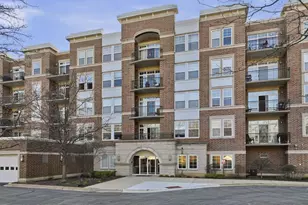 455 W Wood St, Palatine, IL 60067 - Photo 1