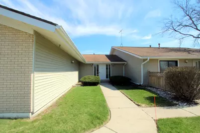 4913 W Oakwood Road #D, McHenry, IL 60050 - Photo 1