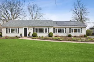 2000 W 55th Pl, La Grange Highlands, IL 60525 - Photo 1