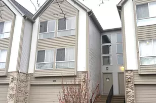 669 Diamond Pointe Dr, Mundelein, IL 60060 - Photo 1