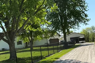 4464 E 2709th Rd, Sandwich, IL 60548 - Photo 1