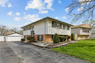 16948 Briargate Dr, Country Club Hills, IL 60478 - Photo 1