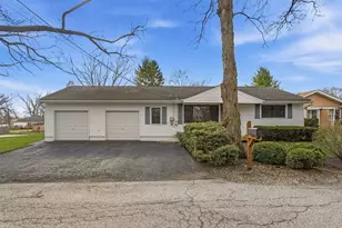 98 Cedar Dr, Crystal Lake, IL 60014 - Photo 1