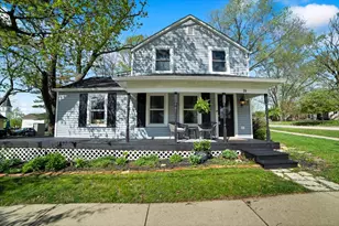 26 E Van Buren St, Oswego, IL 60543 - Photo 1
