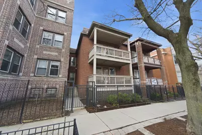 1539 W Addison Street, Chicago, IL 60613 - Photo 1