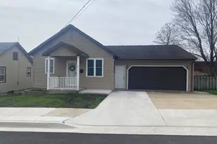 418 6th St, Peru, IL 61354 - Photo 1