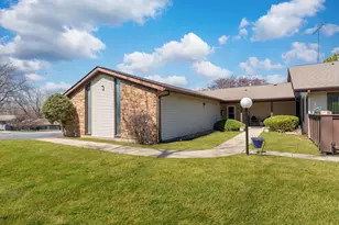 5202 Winslow Cir, McHenry, IL 60050 - Photo 1