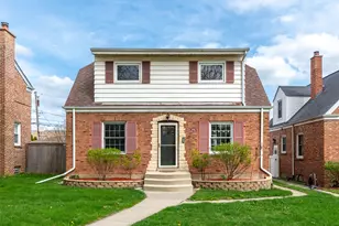 5205 N Osceola Ave, Chicago, IL 60656 - Photo 1