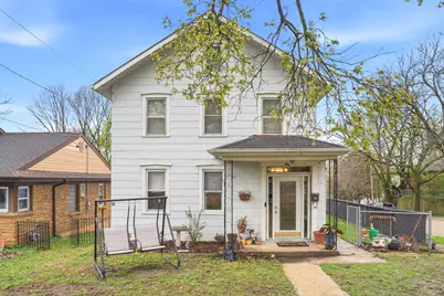 401 Crawford Avenue, Dixon, IL 61021 - Photo 1