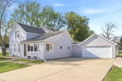 602 S Fourth Drive, Ashton, IL 61006 - Photo 1