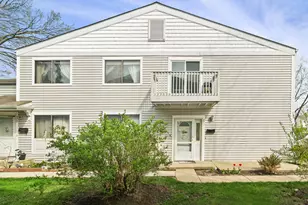 872 Cambridge Pl, Wheeling, IL 60090 - Photo 1