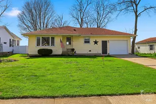 175 N Elm St, Herscher, IL 60941 - Photo 1