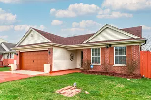 39806 Waterloo Dr, Beach Park, IL 60083 - Photo 1