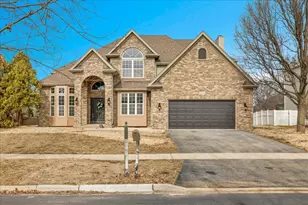 555 Bluestem Dr, Yorkville, IL 60560 - Photo 1