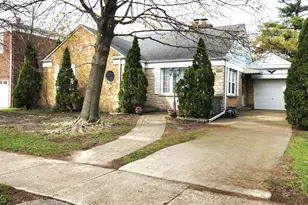 5020 Pratt Ave, Skokie, IL 60076 - Photo 1