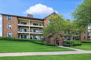 611 Hapsfield Ln, Buffalo Grove, IL 60089 - Photo 1