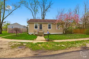 709 Bremer St, Wilmington, IL 60481 - Photo 1