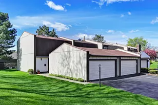 7 Nacona Ln, Indian Head Park, IL 60525 - Photo 1