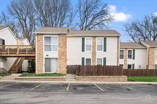 1976 Kenilworth Cir, Hoffman Estates, IL 60169 - Photo 1
