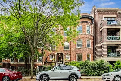 4053 N Sheridan Road #1, Chicago, IL 60613 - Photo 1