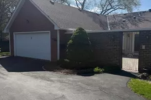 3 Calchester On Auburn Rd, Rolling Meadows, IL 60008 - Photo 1
